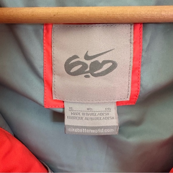 Nike 6.0 Women's Bright Neon Quilted Vest. Size: XL - Picture 11 of 13